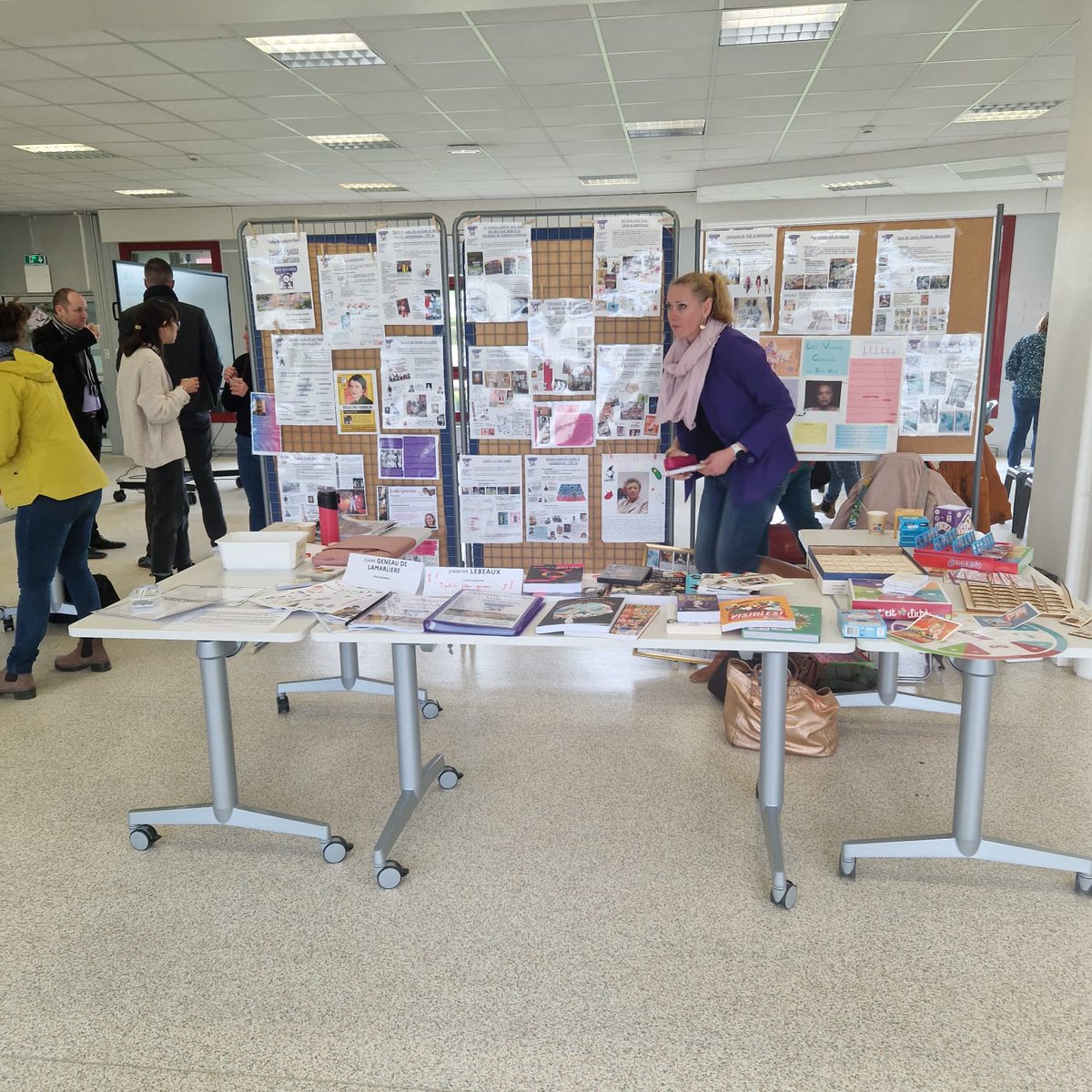 CARDIE DIJON (@cardiedijon) on Twitter photo Journée Locale de l'innovation réseau #Dijon3. Un après-midi Pour découvrir les projets innovants et initiatives développées par les équipes. C'est aussi l'occasion de s'informer sur les services du réseau <a href="/reseau_canope/">Réseau Canopé</a> en matière de #formation.
<a href="/cardiedijon/">CARDIE DIJON</a> <a href="/AcademieDijon/">Académie de Dijon</a> Journée Locale de l'innovation réseau #Dijon3. Un après-midi Pour découvrir les projets innovants et initiatives développées par les équipes. C'est aussi l'occasion de s'informer sur les services du réseau <a href="/reseau_canope/">Réseau Canopé</a> en matière de #formation.
<a href="/cardiedijon/">CARDIE DIJON</a> <a href="/AcademieDijon/">Académie de Dijon</a>