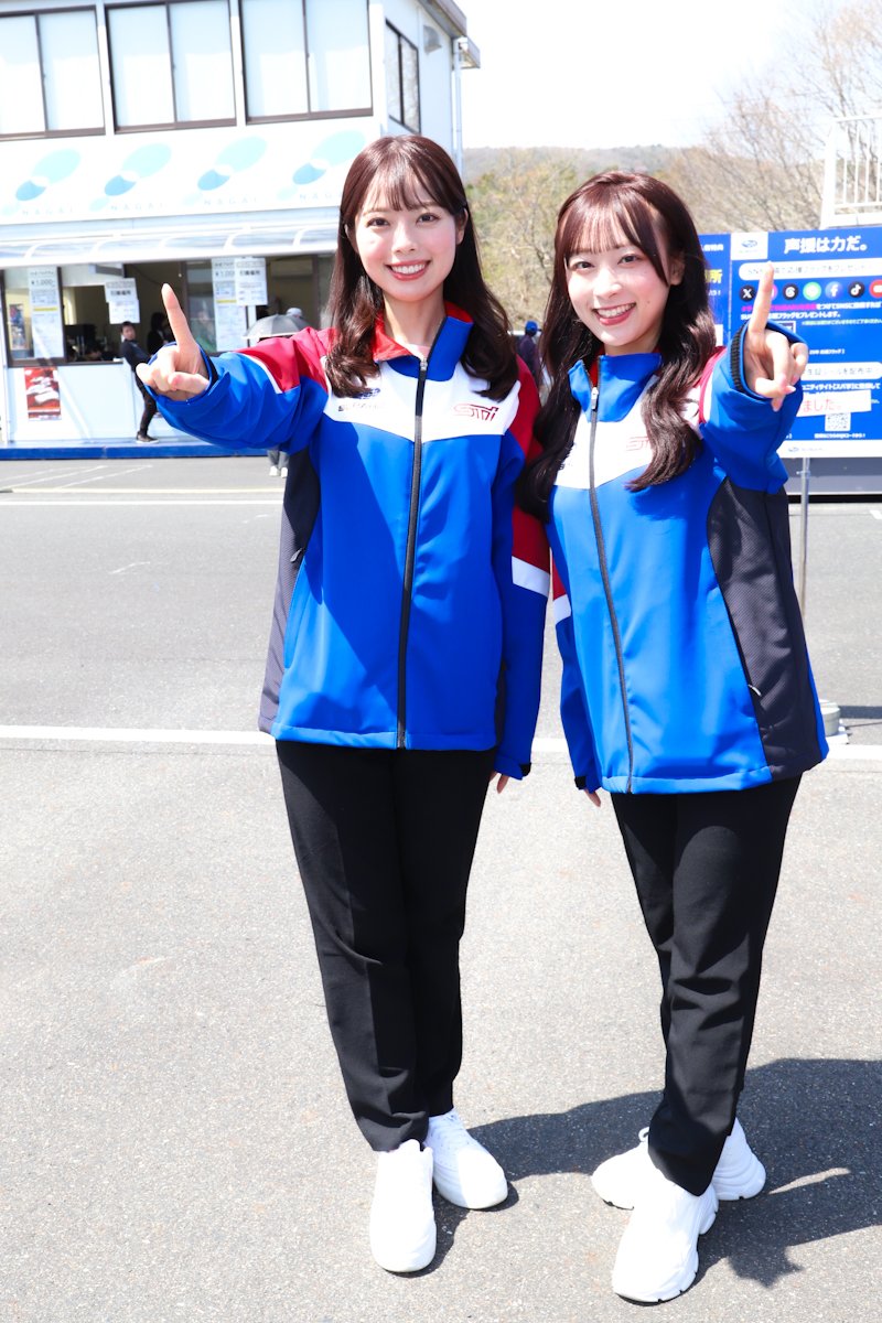 Bchan_'s tweet image. スーパーGT 開幕戦 岡山国際サーキット。 #SUBARUSTARS 、来ていました～ﾟ+.ヽ(≧▽≦)ﾉ.+ﾟ

毎度、写真📷️対応ありがとうございます。😊   寒い中、お疲れさまでした。
富士は誰が来るのかなぁ。🤭
 
#SUBARU
#STI
#サーキットでSUBARUを応援
#声援は力だ