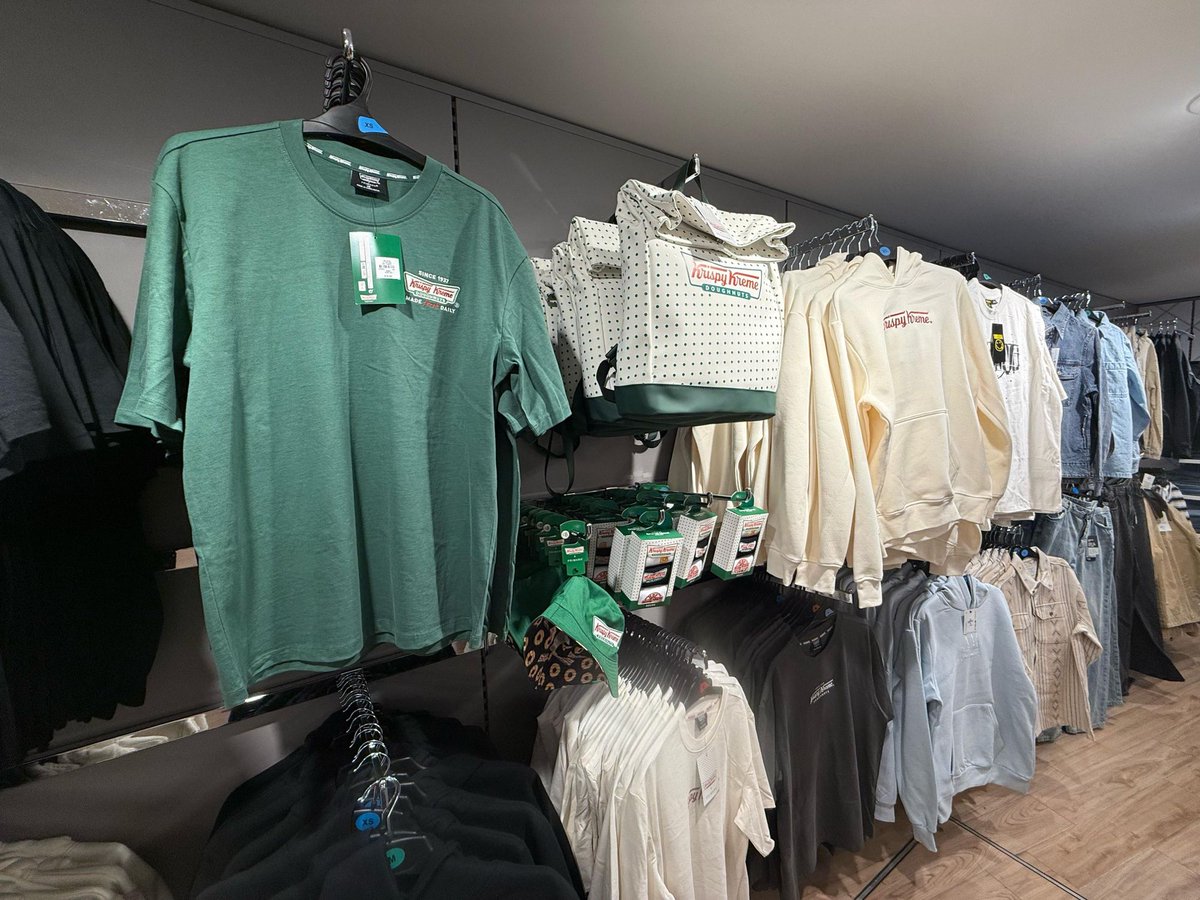 HarpurCentre's tweet image. Sweet style just dropped! 🍩 

The Primark x Krispy Kreme range is serving looks AND sugar rush vibes, in store now &amp;amp; too tasty to miss!

#PrimarkXKrispyKreme #FYP #SweetStyle #OOTD #CollabGoals #DonutMissThis #PrimarkFinds #Y2KYum