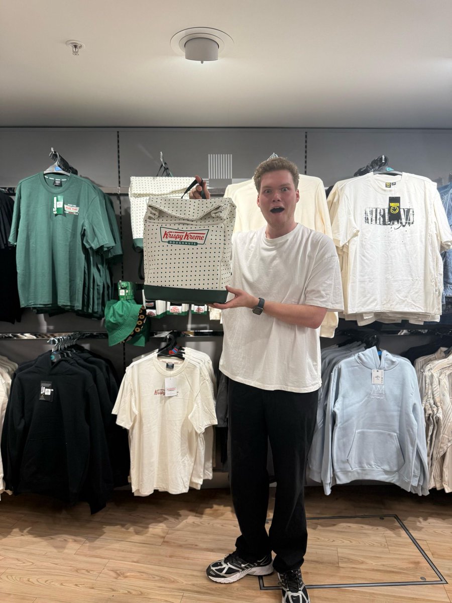 HarpurCentre's tweet image. Sweet style just dropped! 🍩 

The Primark x Krispy Kreme range is serving looks AND sugar rush vibes, in store now &amp;amp; too tasty to miss!

#PrimarkXKrispyKreme #FYP #SweetStyle #OOTD #CollabGoals #DonutMissThis #PrimarkFinds #Y2KYum