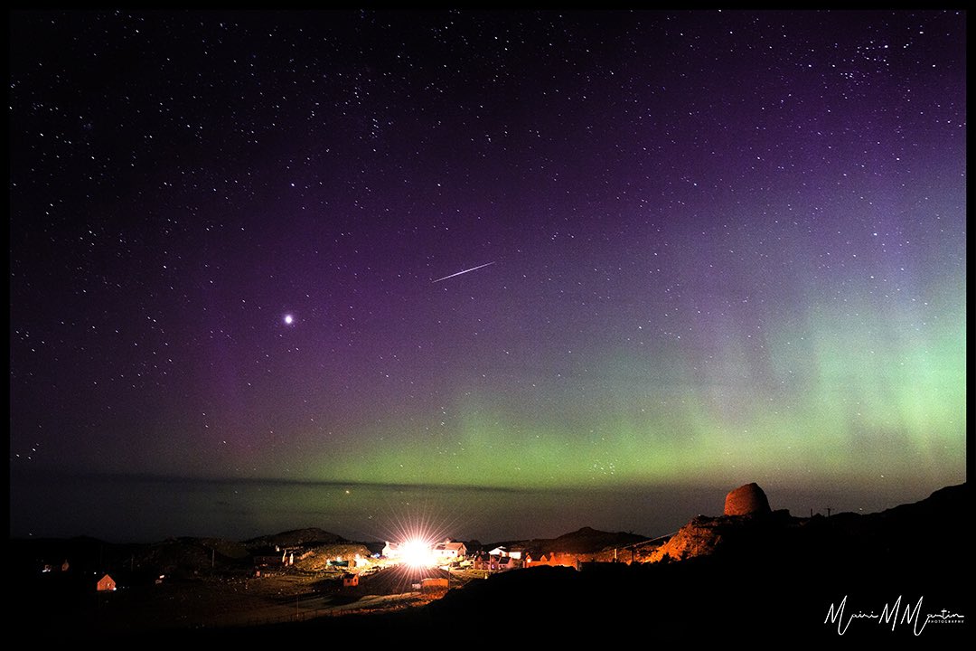 MartinMairi's tweet photo. What a sky last night over in Carloway, Isle of Lewis, Outer Hebrides……..the moor burn over in Uig felt very close !
https://t.co/5se1KgNd6D https://t.co/nrN5BTK9VO