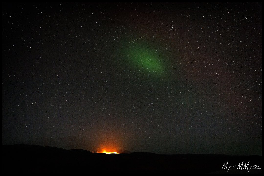 MartinMairi's tweet photo. What a sky last night over in Carloway, Isle of Lewis, Outer Hebrides……..the moor burn over in Uig felt very close !
https://t.co/5se1KgNd6D https://t.co/nrN5BTK9VO