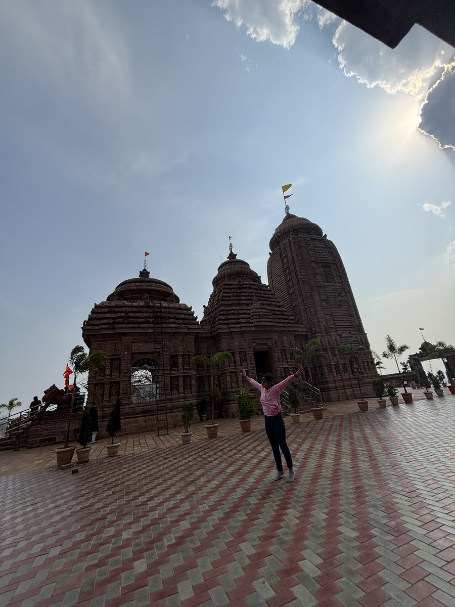 SPasdhi's tweet photo. ॐ कृष्णाय वासुदेवाय🦚🌸 https://t.co/ww1ugTKau4