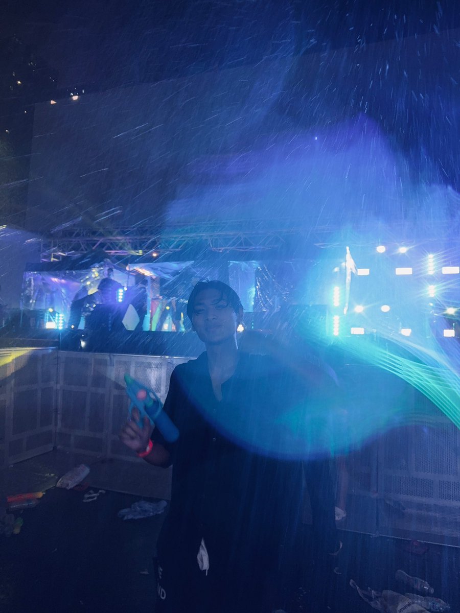 _sunkrub's tweet photo. 🌑💦 #sunppk #KingPowerSongkran2025 https://t.co/OIPV7vuonH