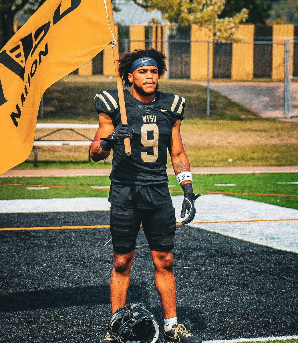 Leader on &amp; off the field ✅
Hard worker ✅
Brings the energy &amp; excitement ✅
2 years of experience with High football IQ✅
Ready to come in and learn and dominate!✅
