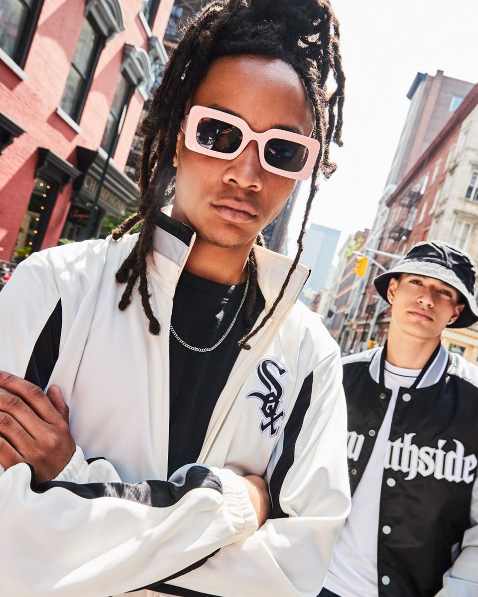 Starter (@starter) on Twitter photo Southside sharp. Sox on full display. 🖤⚾️ This isn’t just about repping a team. It’s about carrying the culture.
#StarterOfficial x <a href="/whitesox/">Chicago White Sox</a> brings heat that hits different on and off the block.
Legacy in the fit. Respect in the stance.
#WhiteSox #Southside #MLB Southside sharp. Sox on full display. 🖤⚾️ This isn’t just about repping a team. It’s about carrying the culture.
#StarterOfficial x <a href="/whitesox/">Chicago White Sox</a> brings heat that hits different on and off the block.
Legacy in the fit. Respect in the stance.
#WhiteSox #Southside #MLB