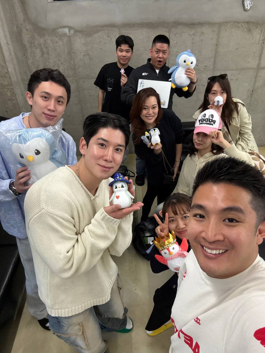 APPLE🔺L1 (@eth_apple) on Twitter photo Gm!
Emergency! <a href="/pudgypenguins/">Pudgy Penguins</a> Penguins have infiltrated our office…
We’re under cute attack Gm!
Emergency! <a href="/pudgypenguins/">Pudgy Penguins</a> Penguins have infiltrated our office…
We’re under cute attack