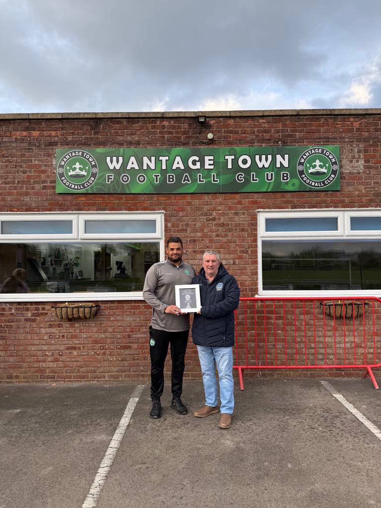 WantageTownFC's tweet photo. We are delighted to announce that we have been named the @hellenic_league1953 div 1 Team Of The Month for march 🙌🏼 https://t.co/1yviOELCTX