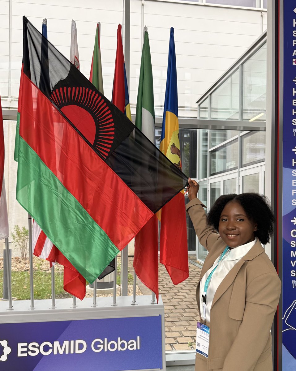 NginacheVN's tweet image. So excited to have attended #ESCMIDGlobal for the first time! I gave a talk on #typhoid #vaccine roll-out in a session on introducing vaccines in low-resource settings. The discussion format made for an engaging and thought-provoking exchange. #TakeOnTyphoid @PreventTyphoid