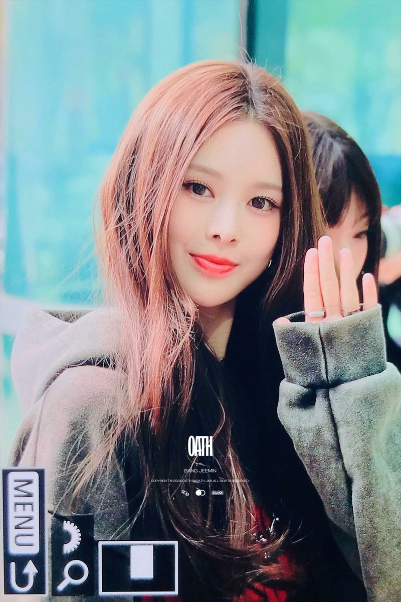 oath_jm's tweet photo. 250416 #방지민 #JEEMIN #이즈나 #izna https://t.co/qegWCfsnmE