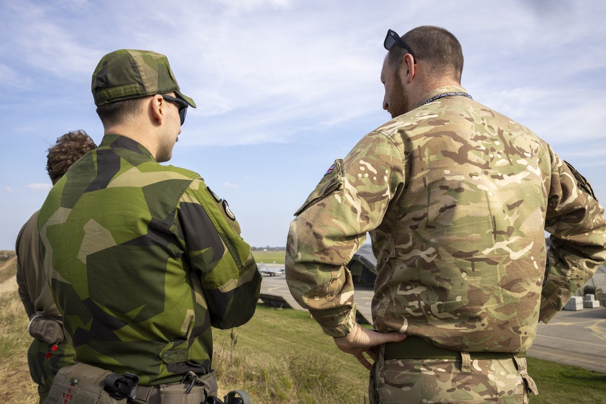Royal Air Force (@royalairforce) on Twitter photo This week 🇬🇧 & 🇸🇪 joined forces on Op Chessman, enhancing interoperability.
<a href="/RAF__Police/">Provost Marshal (RAF)/Cdr ASF</a> & <a href="/flygvapnet/">Flygvapnet</a> Security teams worked side-by-side in a Counter Unmanned Aircraft System operation at Malbork Air Base, strengthening <a href="/NATO/">NATO</a> integration & sharpening our combined defensive edge. This week 🇬🇧 & 🇸🇪 joined forces on Op Chessman, enhancing interoperability.
<a href="/RAF__Police/">Provost Marshal (RAF)/Cdr ASF</a> & <a href="/flygvapnet/">Flygvapnet</a> Security teams worked side-by-side in a Counter Unmanned Aircraft System operation at Malbork Air Base, strengthening <a href="/NATO/">NATO</a> integration & sharpening our combined defensive edge.