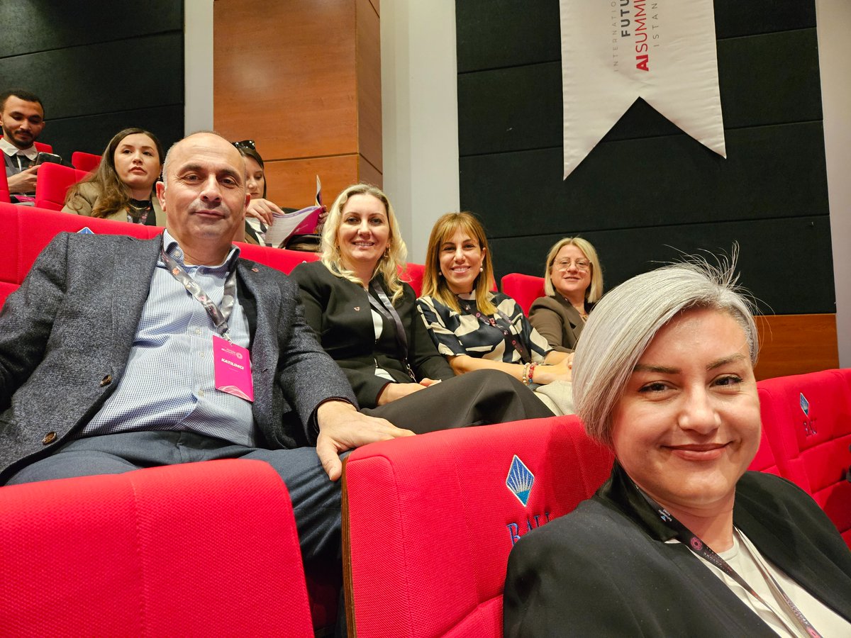 Future AI Summit-25 için Bahçeşehir Üniversitesi'ndeyiz.
Yapay Zeka geleceği şekillendiriyor/ değiştiriyor.