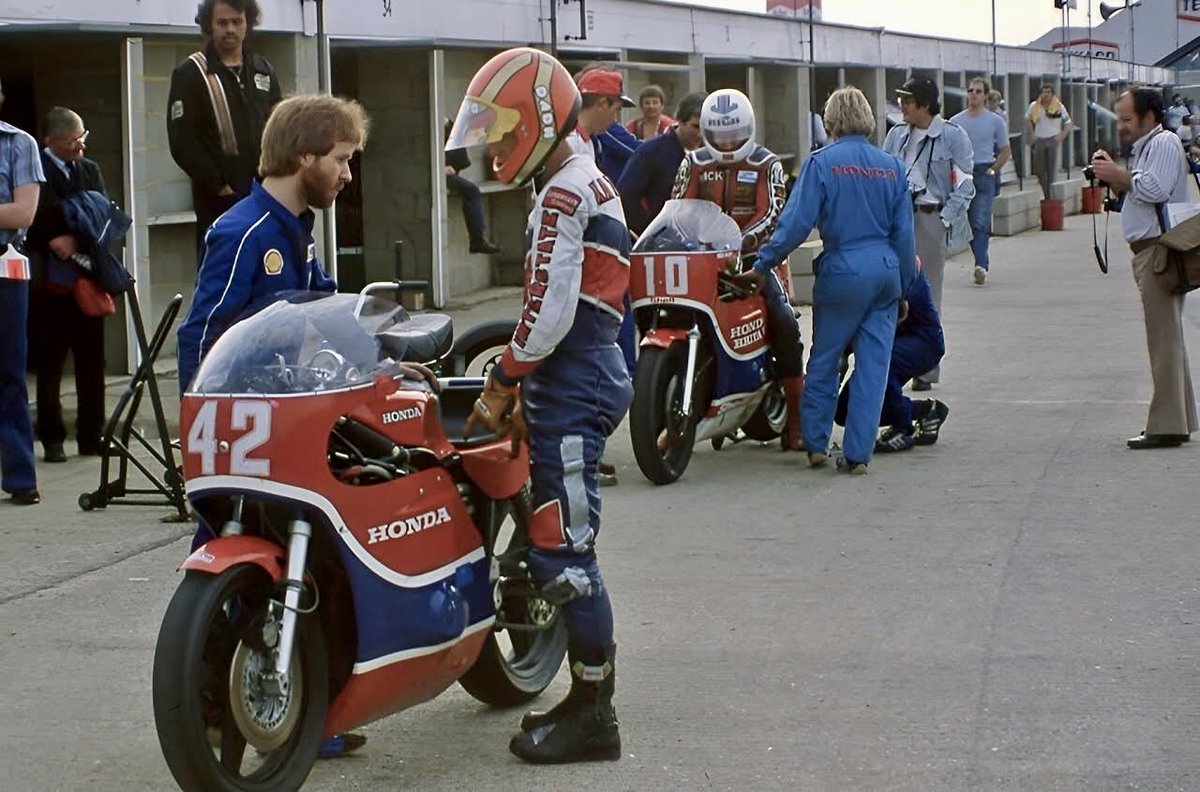 popsyosh34's tweet image. 🇯🇵4️⃣2️⃣🏁 Takazumi Katayama 
🇬🇧1️⃣0️⃣🏁 Mick Grant 
#HondaBritain #RS1000