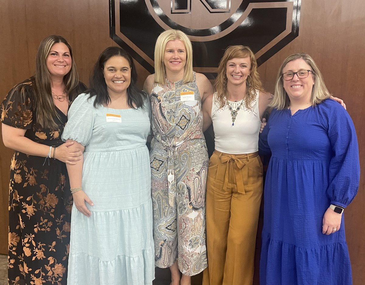 Huge congratulations to our very own <a href="/JulesNelson5/">Julie Nelson BEM</a>, <a href="/NorthernIreland/">Northern Ireland</a> record cap holder who earlier this month was inducted into the Hall of Fame at her alma mater @Carson_Newman_U in Jefferson City, Tennessee.

A well deserved honour for a legend of the women's game.  

#WeAreUU