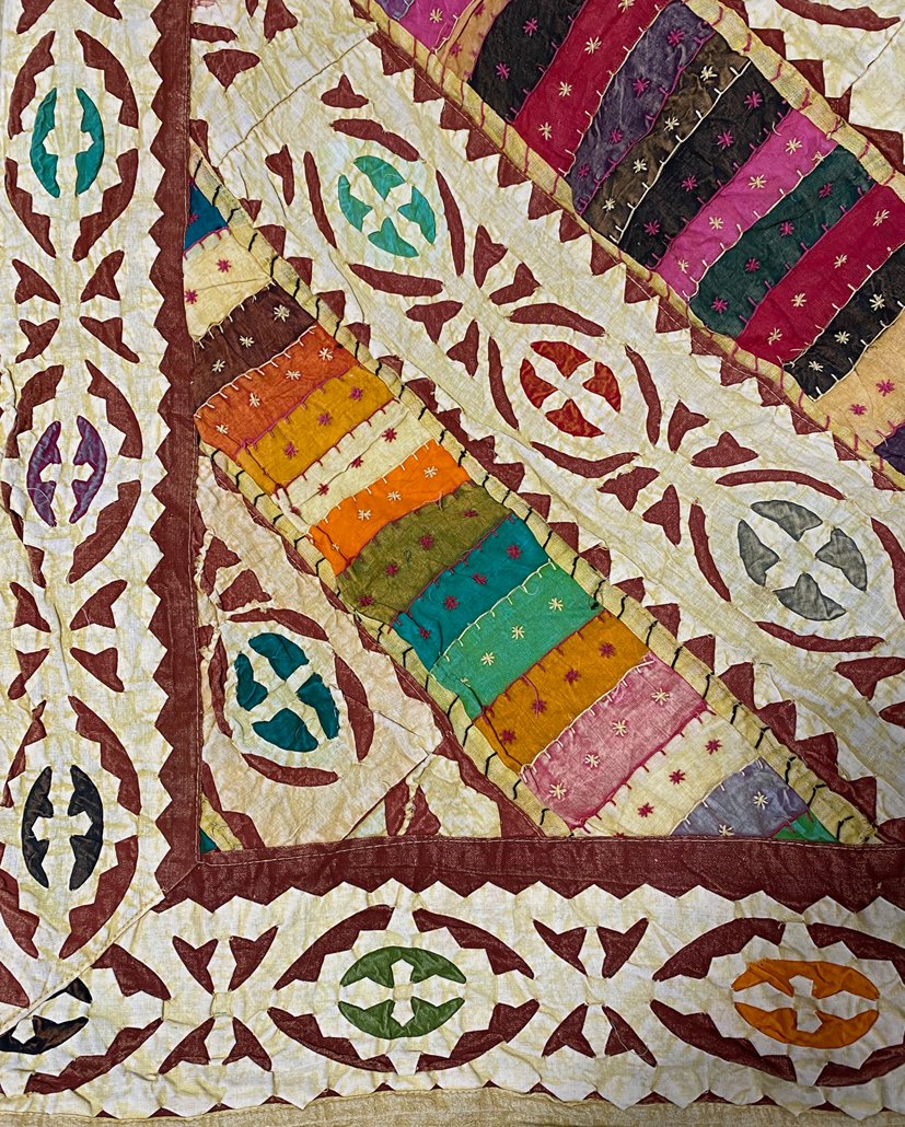 久々入荷のインド・アップリケ刺繍の布 【カタブ(Katab)】 どことなく