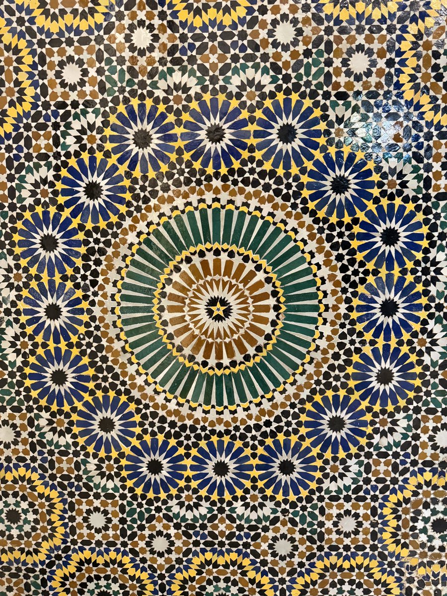 the colours and patterns of Marrakech, Morocco, we loved the city, loud, vibrant, but with little pockets of calm and serenity, gardens and fountains, full of colour and intricate design.. what a place

for more, drop a follow ! #travel #travelguide #traveltips #travelblogger