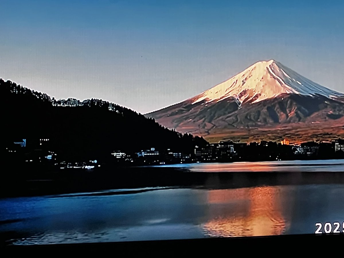 SinnziU's tweet photo. 今朝の富士山です。やっぱり富士山はいつ見てもいいですね。心が和む心が落ち着く日本人でよかった。 https://t.co/E1jBNZjAOU
