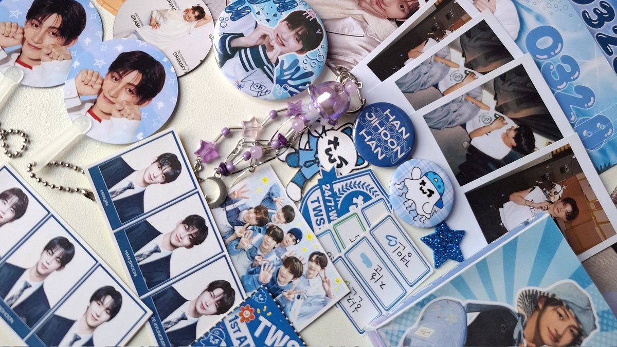 thecaratine's tweet photo. β β‘ #haengbokel β‘
"better late than never"
thank youuu @HANJIHOONPICS, @twsproject42 & sa mga member ng dikya !! grabe super pasabog at sparks ng inclusions and freebies na dumating sakin π₯π₯
#HaeppyJIHOONDay
#RhythmAndWaves
#FlowWithJihoon https://t.co/SkfBQEMTUm