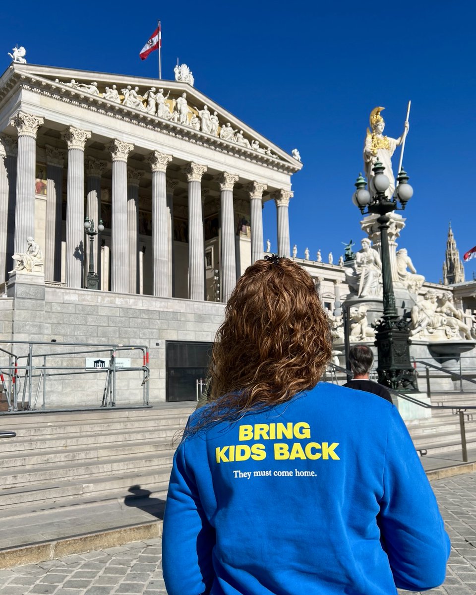 Auch vor Kindern macht der Krieg nicht Halt.
Tausende werden entführt, ihrer Identität beraubt und als Schachfiguren im russischen Angriffskrieg benutzt. Das muss ein Ende nehmen!🇺🇦

👉 Mehr erfahren &amp; unterstützen: <a href="/BringKidsBackUA/">Bring Kids Back UA</a> 

#ChildrenAreNonNegotiable #BringKidsBack