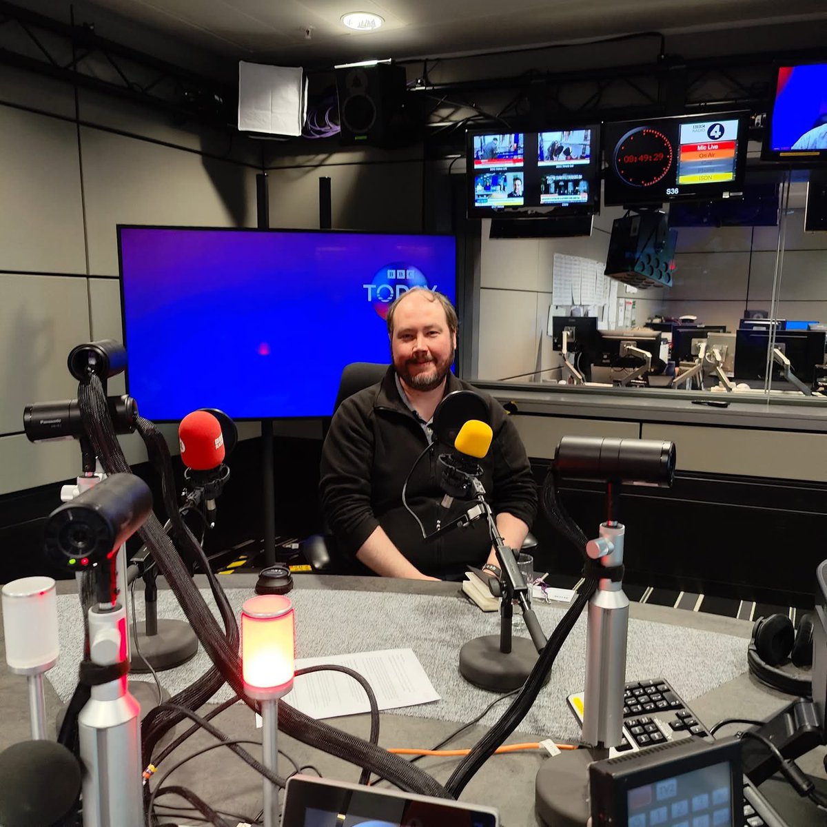 I don’t ask for Lightbulb testimonials. Our lovely members write them daily though ❤️:
 
‘Just me, looking like a startled deer in headlights at the BBC Radio 4 studio, being interviewed by none other than Nick Robinson, chatting about a recent wine industry report.

Thanks to