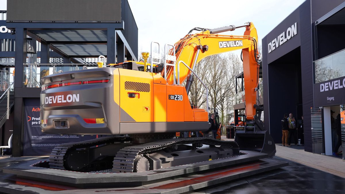 DiggerManBlog's tweet image. Bauma Blasts #3 (Develon Europe) 

earthmoversmagazine.co.uk/digger-man/vie…

#bauma2025 #constructionequipment #develon #diggermanblog #earthmovers #excavators #heavyequipment #heavymachinery #munich