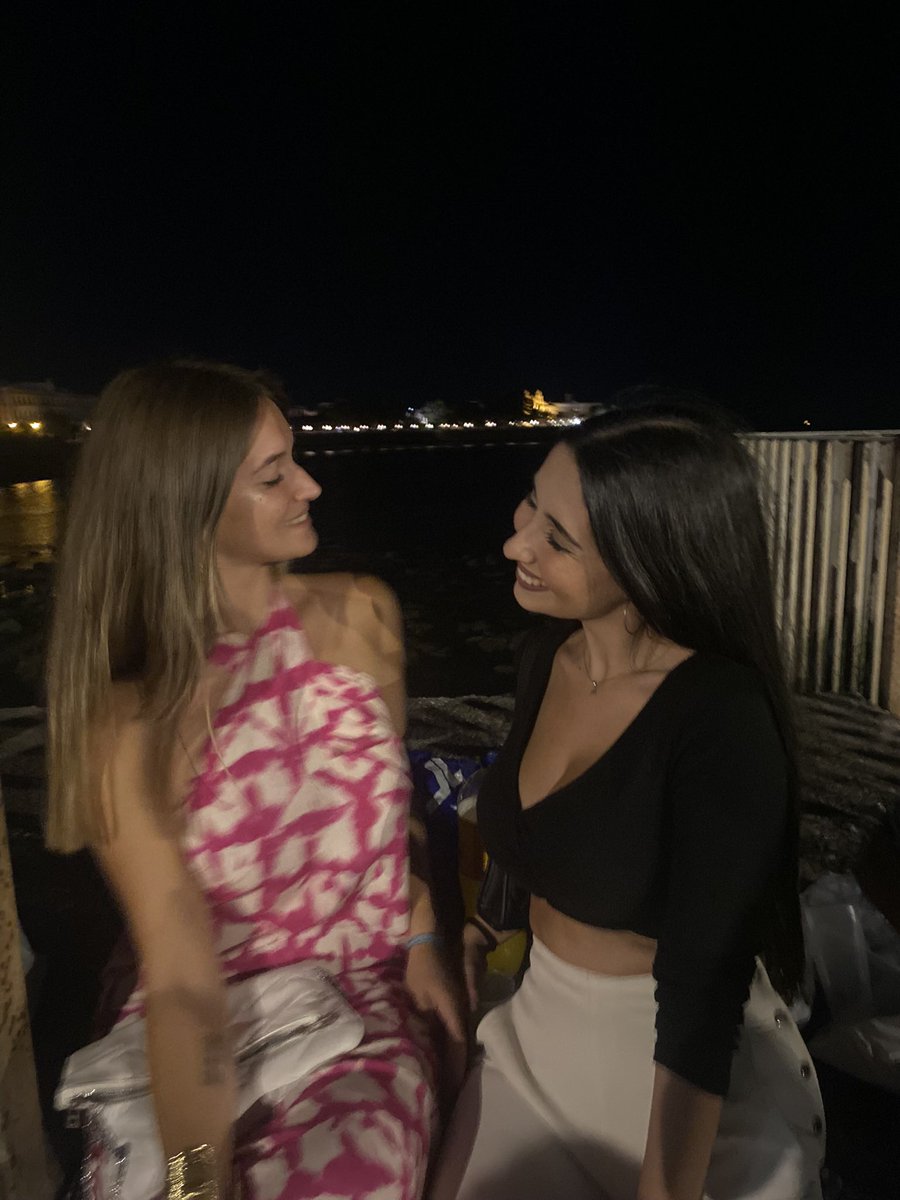 Que suerte tiene <a href="/Jesaenz0/">ErSaenz ya no barco edition⚓🔱</a> de tenerte como novia y yo me siento afortunada de tenerte conmigo  siempre <a href="/AlbaBentez20/">Alba Benítez</a> 💜