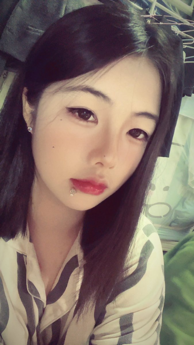 Heishe520's tweet photo. 黑蛇温柔���候 #les #wlw #S https://t.co/wTr0zSD8sp
