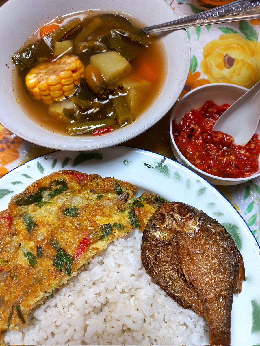 Akan gw adepin semua satu2.. Tapi gw makan dulu yak 🤫🔥