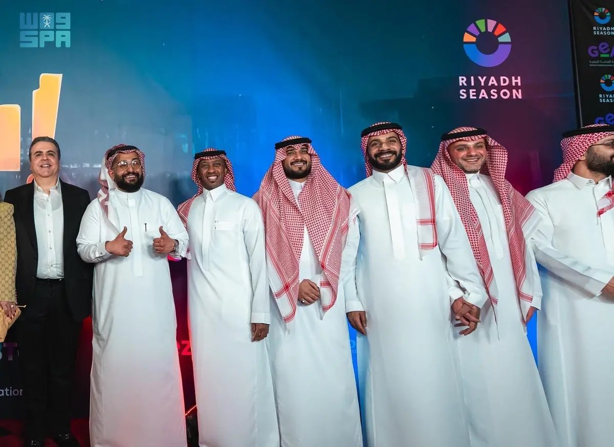 تحت رعاية #موسم_الرياض..

تدشين العرض الأول للفيلم السعودي "إسعاف"، ويعد أول فيلم عربي يتم عرضه بتقنية IMAX، وينتمي إلى نوعية أفلام الأكشن الكوميدي.

 -