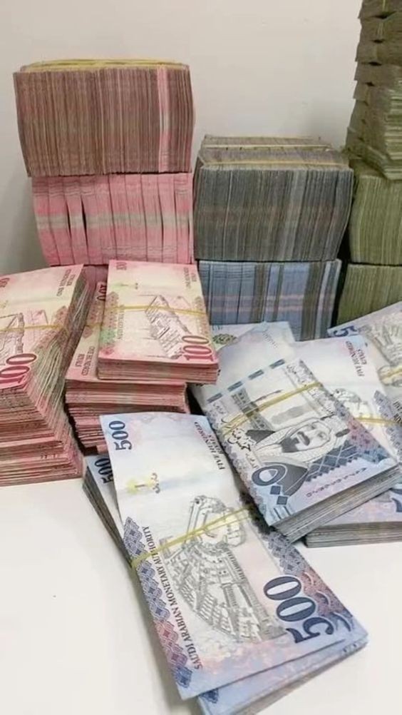 AlwlydL3331's tweet image. بسم الله نبداالفعاليه حسب الموعد
الان سحب على150000ريال..ريال ينطح ريال
#سعد_ال_مغني_في_رحمه_الله
الشروط:ريتويت ولايك لهذه التغريدة
-تابع
ارسل اسمك ورقمك بالخاص للسحب😍
وقووول تم🔥💰
لحد يقول حظي شين شارك لعلها حظك يزين هالمرة وتضبط معاك وتفوز🌙❤️
#سعد_ال_مغني_في_رحمه_الل