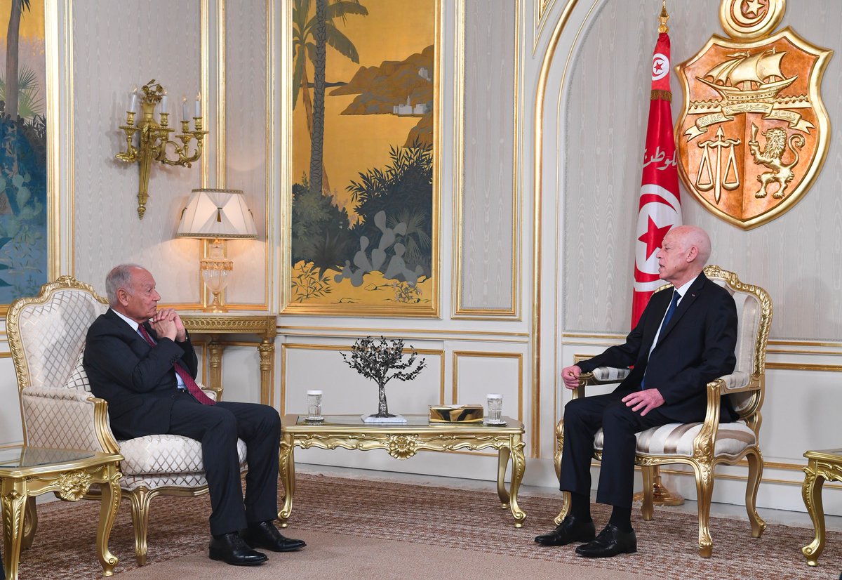 استقبل رئيس الجمهورية #قيس_سعيّد، ظهر اليوم الثلاثاء 15 أفريل 2025، بقصر قرطاج، السيّد أحمد أبو الغيط، الأمين العام لجامعة الدول العربية. و شدّد رئيس الجمهورية على موقف تونس الثابت بشأن الحق الفلسطيني المكفول بشرائع الأرض وقبلها شرائع السماء.#TnPR.