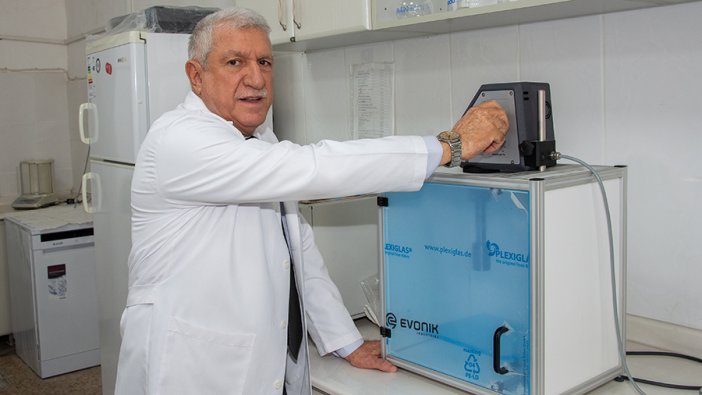 "Konya'da Gıda Zehirlenmeleri Alarm Veriyor! Prof. Dr. Mustafa Karakaya'dan Hayati Tavsiyeler"

Selçuk Üniversitesi Ziraat Fakültesi Gıda Mühendisliği Bölüm Başkanı Prof. Dr. Mustafa Karakaya, gıda zehirlenmeleri konusunda önemli açıklamalarda bulundu. Karakaya, tüketicilere h...