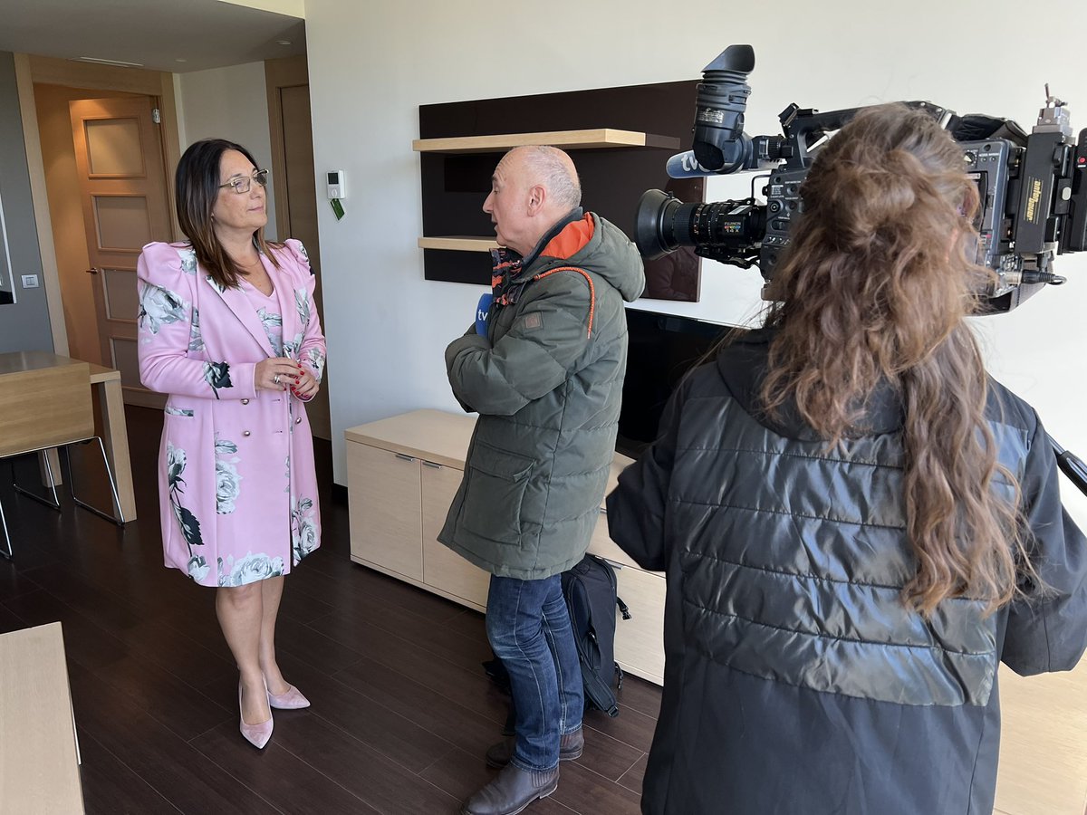 Hoy en Telenorte, de <a href="/La1_tve/">La 1</a>, la vicepresidenta de <a href="/EmpreSEA/">Empresas Alavesas</a> Hostelería-Ostalaritza, Elena Martín, explica cómo afronta Álava la Semsns Santa.