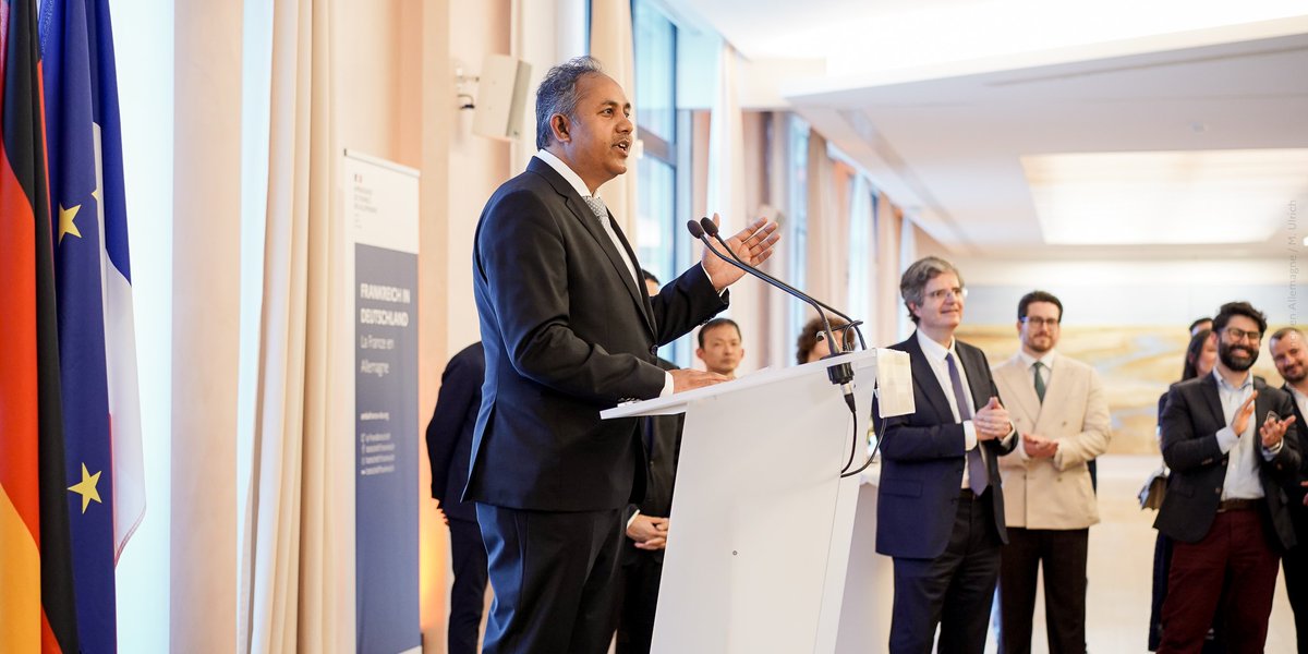 FranzBotschaft's tweet image. Der #INSEAD Alumni-Empfang, erstmals in der @FranzBotschaft, war ein voller Erfolg! Eine großartige Gelegenheit, das globale Netzwerk der #Alumni zu feiern &amp;amp; die Zusammenarbeit zwischen 🇫🇷, den Vereinigten Arabischen Emiraten 🇦🇪 &amp;amp;🇩🇪 zu stärken. Vielen Dank an alle! 🌍