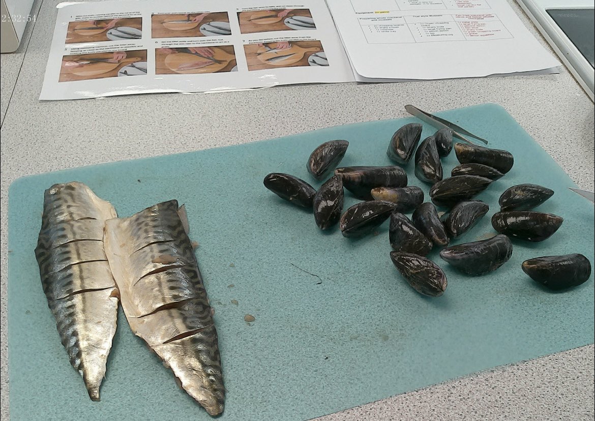Students <a href="/DysonPerrins/">Dyson Perrins</a> recently took part in a ‘Fish Masterclass’, developing essential food preparation skills. Thanks to <a href="/HeroesFish/">fish.heroes</a> <a href="/FishmongersCo/">The Fishmongers' Company</a> for their generosity and support, inspiring young chefs! Thanks also to <a href="/FoodTCentre/">FoodTeachersCentre</a>
#TeachFood! <a href="/UWPGSEC/">University of Worcester - PGCE Secondary course</a>