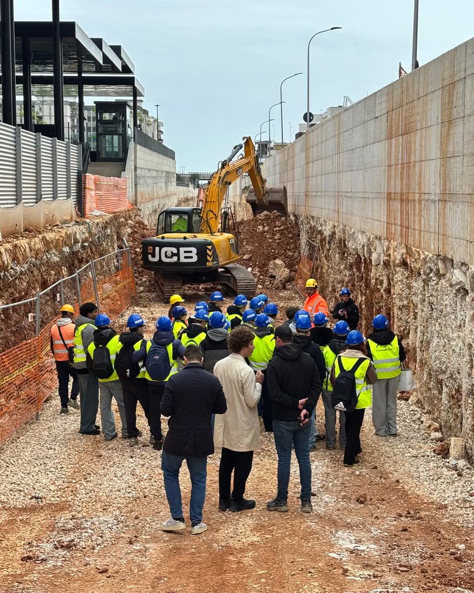 Formedil Bari rinnova il proprio impegno nel promuovere una formazione tecnica concreta e orientata al futuro, con l’iniziativa in collaborazione con <a href="/AnceBari/">segreteria ANCE Bari</a> BAT, che ha visto protagonisti gli studenti dell’I.Tecnico Tecnologico "Nervi-Galilei" - Altamura -indirizzo CAT.