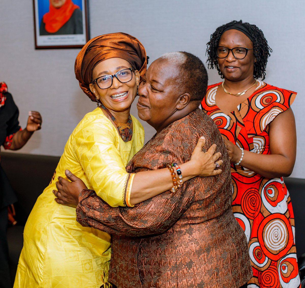 Mama Beijing, Bi. Gertrude Mongella anauliza fedha zinazotolewa kwa ajili ya miradi ya kilimo zinamfikia mwanamke mkulima?

#Miaka30YaBeijing
#IWD2025
#CelebratingBeijing30