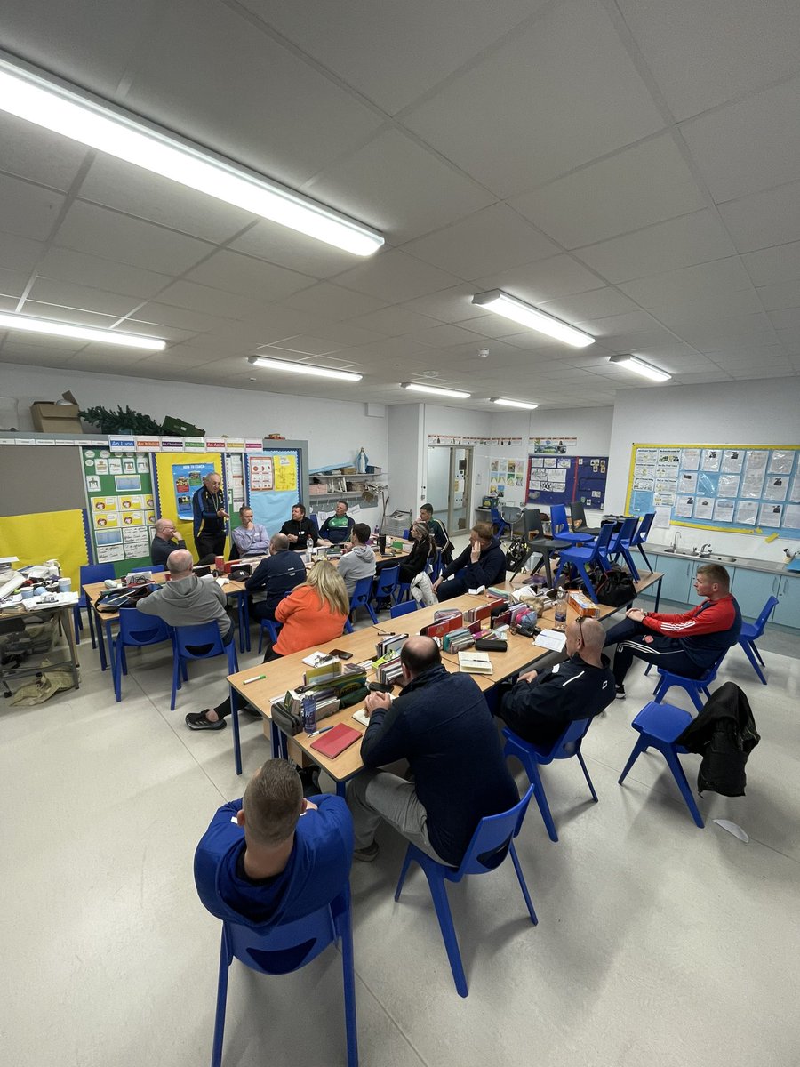 Marc Ó Dómhnaill tweet media