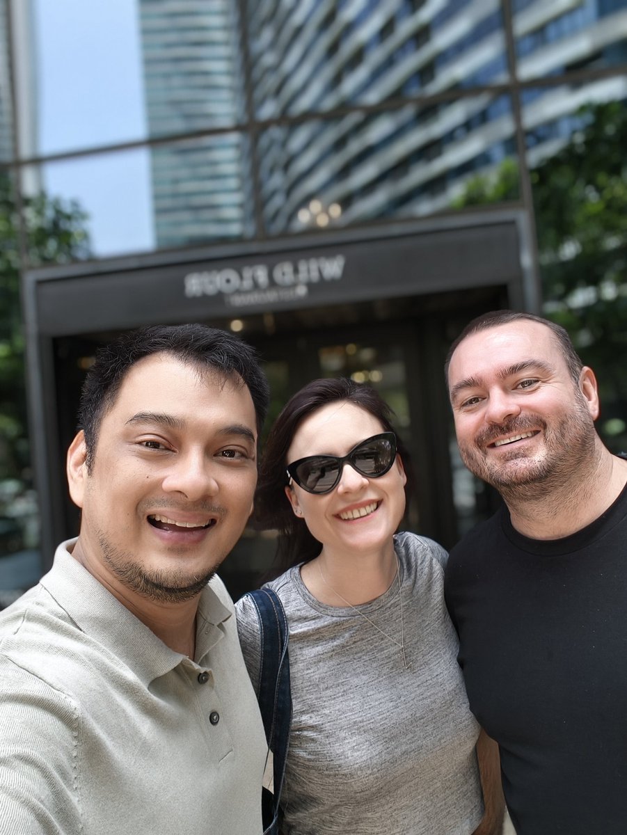 Jayvee (@jayvee) on Twitter photo Ending the work week with two of my favorite web3 people. Nice to catch up <a href="/nsmale/">Nathan Smale 🇦🇺🇵🇭🇦🇺🇵🇭 🐉 $MON</a> <a href="/leah_cb/">Leah Callon-Butler</a> 🫶 Ending the work week with two of my favorite web3 people. Nice to catch up <a href="/nsmale/">Nathan Smale 🇦🇺🇵🇭🇦🇺🇵🇭 🐉 $MON</a> <a href="/leah_cb/">Leah Callon-Butler</a> 🫶