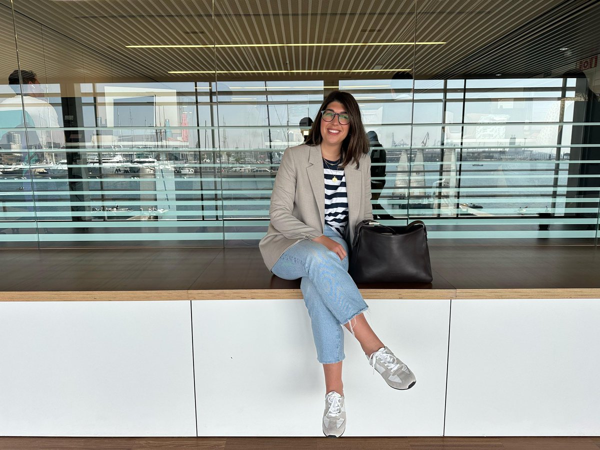 🙌🏻 Simona en Euskadi, Hidrolor en Cantabria , Hangover of Fashion en Galicia o Thunder Guitars en Asturias son ejemplos de negocios que han nacido con MicroBank, el banco social de <a href="/caixabank/">CaixaBank</a> y que en 2024 contribuyó a crear más de 2.400 puestos de trabajo en toda la zona norte