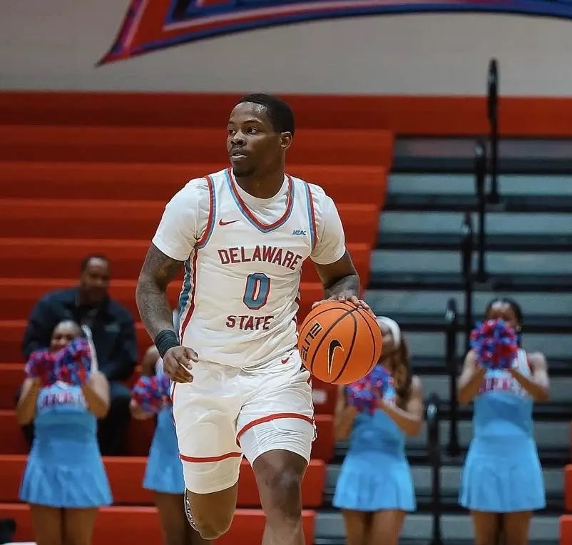 Delaware State grad transfer Robert Smith has entered the Transfer Portal <a href="/On3sports/">On3</a> has learned

The 6-1 guard from Philadelphia averaged 18.0 points earning 2nd-Team All-MEAC this season <a href="/2_Manman1/">2.manman</a> 

on3.com/transfer-porta…