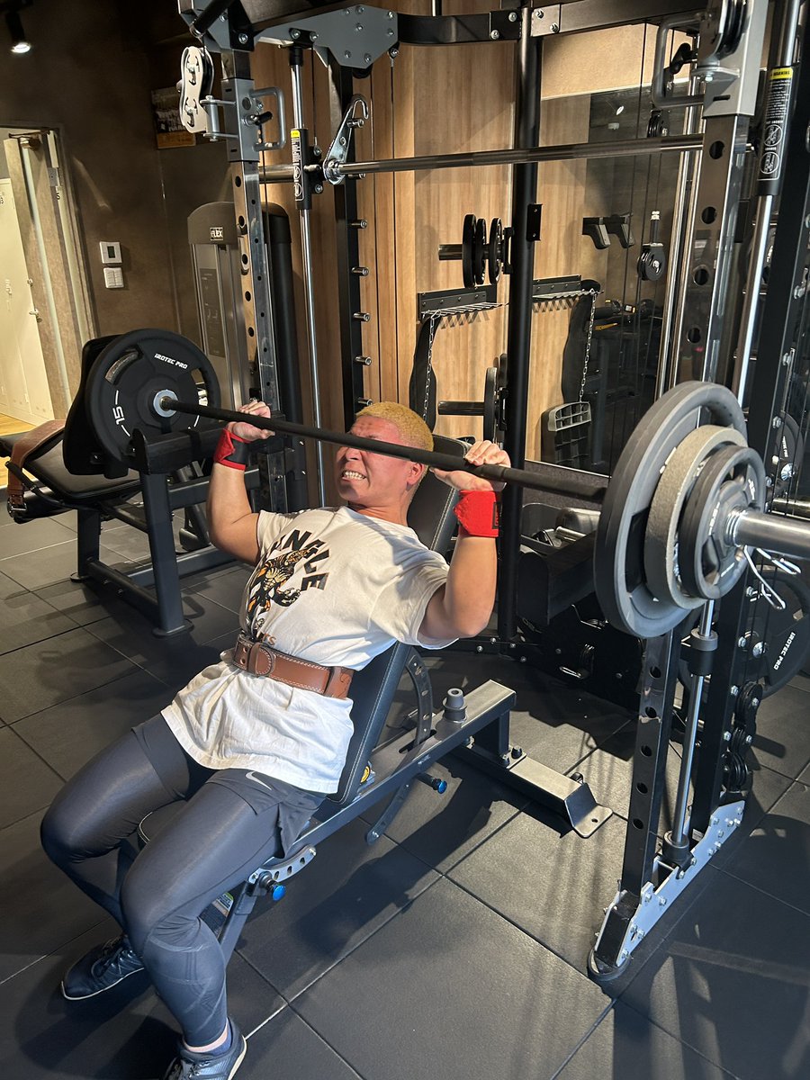 自分の経営するジムで
ボディビル友達と合トレは最高っす。

<a href="/bread_miyagi/">bread 宮城</a>