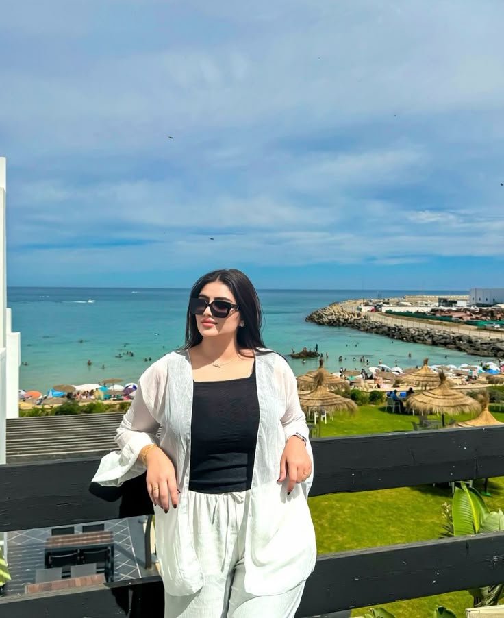 AIwithSafia's tweet image. YouTube can be a great passive income source.

 Earn $5,000 a month with 30 minutes of daily work.

 Start in 3 minutes: 👉 mega.apob.ai/Safia