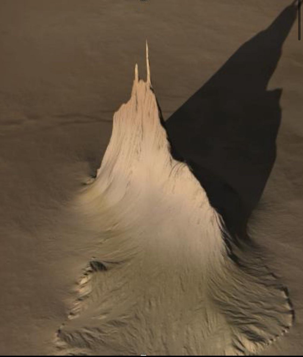 konstructivizm's tweet image. This is 4 mile tall mountain on Jupiter's moon Io