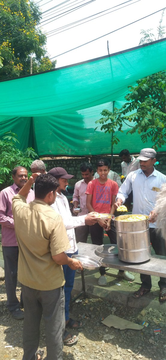 adamya_chetana's tweet photo. "ಅನ್ನದಾನವು ಮಹಾದಾನ" ಎಂಬ ನುಡಿಯ ನಿಜಾರ್ಥವನ್ನು ಪ್ರತಿ ದಿನ ಪುನಾರೂಪಿಸುವ ಸಂಕಲ್ಪ – ಕಲಬುರಗಿಯ ಸೇಡಂ ರಸ್ತೆಯಲ್ಲಿ ನಡೆಯುತ್ತಿರುವ ಅದಮ್ಯ ಚೇತನದ "ನಿತ್ಯ ಅನ್ನದಾನ"

ಬನ್ನಿ, ಸೇವೆಗೆ ಕೈಜೋಡಿಸಿ, ಹೆಚ್ಚಿನ ವಿವರಗಳಿಗಾಗಿ https://t.co/N9L4KEZxra ಗೆ ಭೇಟಿ ನೀಡಿ.
 
 #AdamyaChetana #AnanthKumar #nityannadhana #savegreen https://t.co/kCTtOn90Jw