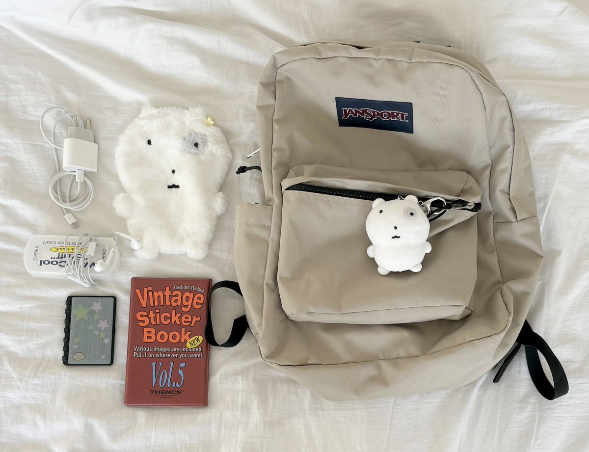 #RT 이벤트
텀블벅 눈멍이 냥이 키링 인형, 파우치 펀딩 중입니다.
RT해주신 분들 중 3명 추첨해서 눈멍이 냥이 키링 인형 세트를 드립니다. 
(말랑쫀득한 인형 구경하세용)
tumblbug.com/idl_nunmeongi