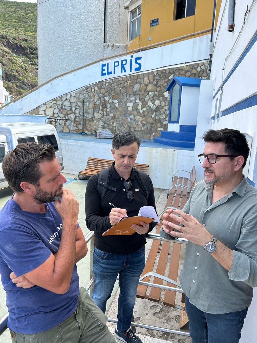 La Cofradía de Pescadores de Nuestra Señora del Carmen de El Pris en Tacoronte, nos abrió sus puertas con el fin de presentarles el proyecto de “Auto etiquetado de Primera Venta” 🖥️🐟

Les agradecemos a su Patrón Mayor, Cristian y a Elsa, su secretaria su atención y colaboración.