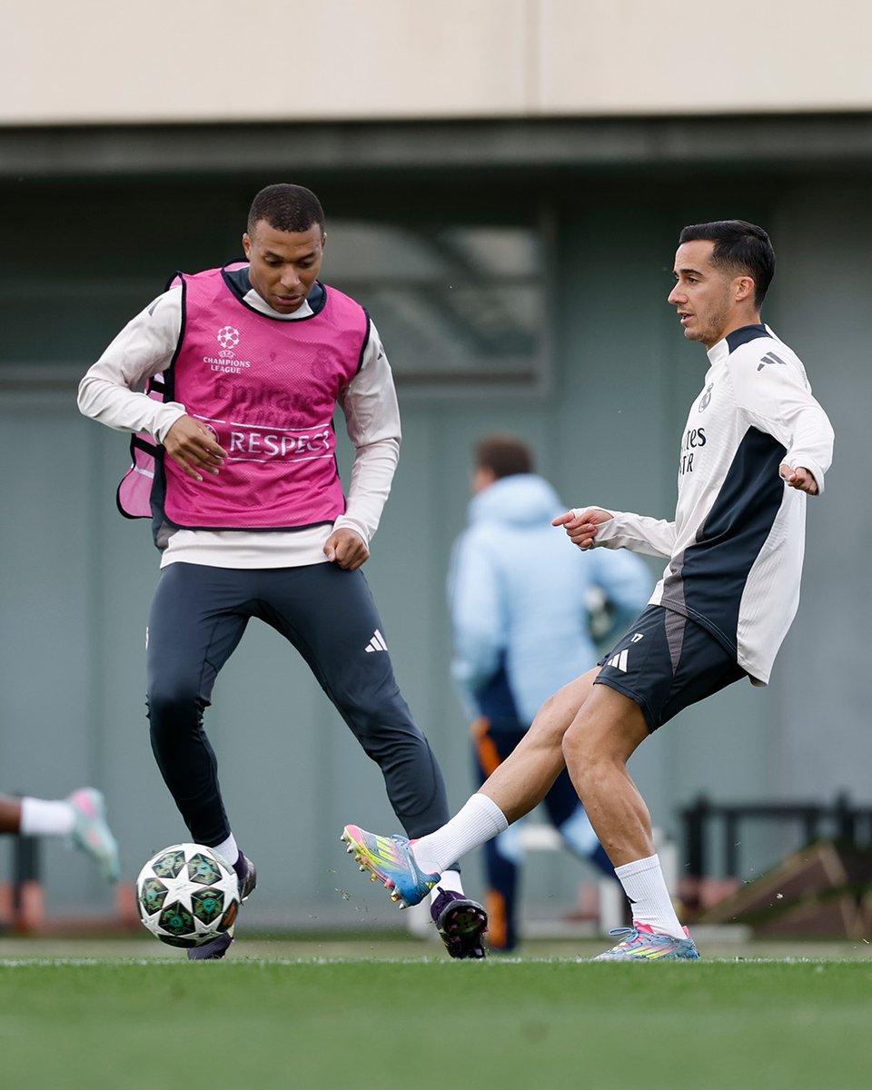 A les 13h, per <a href="/esport3/">Esport3</a>, amb Víctor Patsi i <a href="/Jordi_Sanuy/">Jordi Sanuy Bassa</a> 

⚽️El Barça, semifinalista Champions. En parlem amb l'<a href="/alexdelmas10/">Alex Delmas</a> 
🗣️El Madrid confia en la remuntada - <a href="/sebasguim/">Sebas Guim</a> 
🍿Tertúlia: <a href="/AranchaMOBILE/">Arancha Rodríguez</a>, <a href="/danisenabre/">Dani Senabre</a> i <a href="/Rulo_Fuentes_/">Raul Fuentes</a>