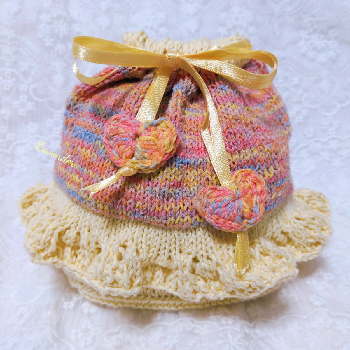 lavender_cotton's tweet photo. 巾着作ったー
余り糸駆使してみたらかなりファンシーな感じに!!
カラフル段染め糸は素材博覧会の時にMONDOFILさんで購入したもの🧶かわいい🩷
ぴったりのビーズがなかったので♡モチーフ付けてみました
棒針のフリルは初だったので勉強になった!
#編み物 #棒針編み #かぎ針編み #MONDOFIL https://t.co/MVQ4dndRVe