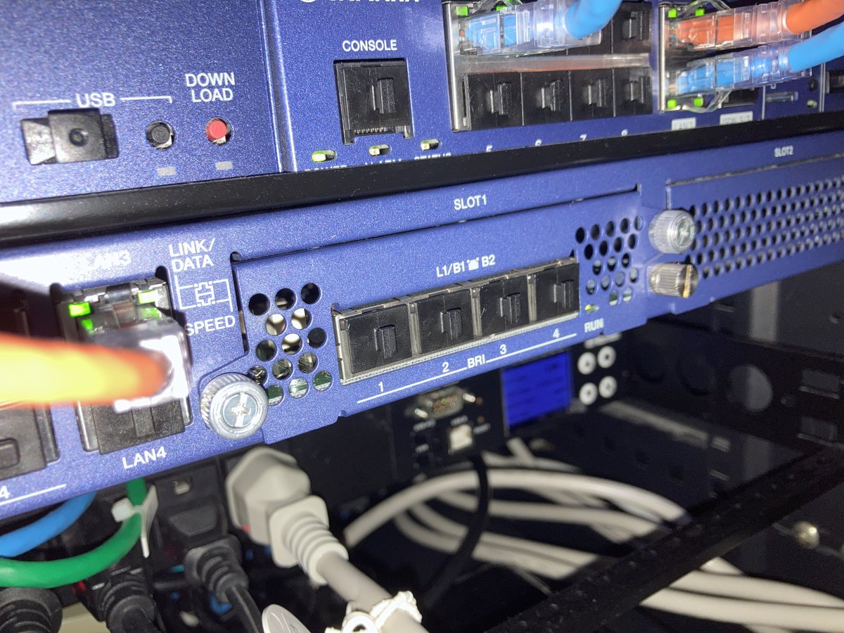 udp_5060's tweet photo. 運用中のRTX3500(IP38X/3500)にBRIモジュール「YBC-4BRI-ST」をセットアップ。 #RTX3500 https://t.co/Mw2p9EgSsy